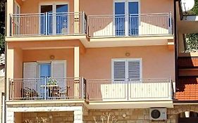 Apartman Roza